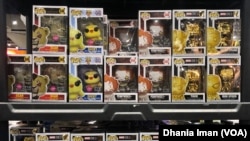 Mainan dari perusahaan Funko yang dijual di Comic-Con International di San Diego, California (Foto: VOA)