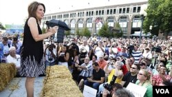 Kandidat Presiden dari partai Republik, Michele Bachmann saat melakukan kampanye di Des Moines, Iowa (12/8).