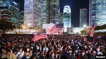 港人举行感恩节集会感谢美国香港人权法案成法