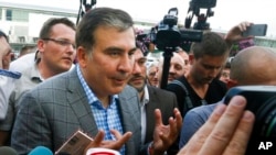 Экс-президент Грузии Михаил Саакашвили по возвращении в Украину. Международный аэропорт Борисполь. 29 мая 2019 г.