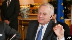 Le ministre des affaires étrangères françaises Jean-Marc Ayrault, lors d'un meeting au Quai d'Orsay en mars 2016.