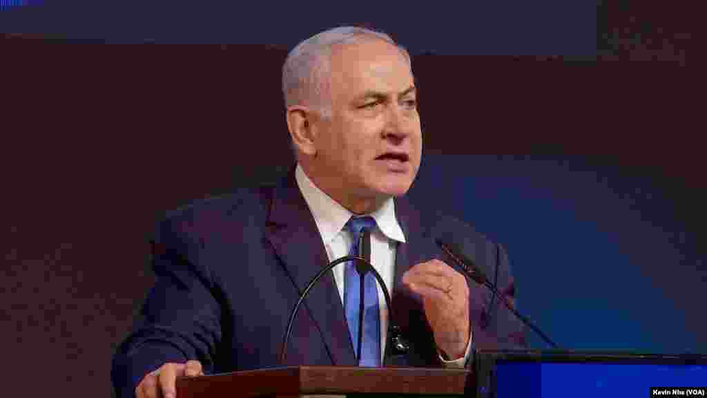 بنیامین نتانیاهو نخست وزیر اسرائیل در جمع حامیانش در حزب به رهبری خود در تل آویو و در مراسم بعد از انتخابات بامداد چهارشنبه ۲۱ فروردین حاضر شد. آنها اعلام پیروزی در انتخابات پارلمانی کردند. نتانیاهو به حامیانش گفت، من قصد دارم نخست وزیر همه اسرائیل باشم: راست، چپ، یهودی و غیر یهودی؛ نخست وزیر همه شهروندان اسرائیل به عنوان یک واحد.