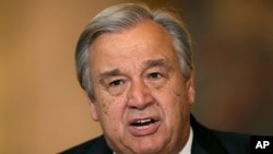 លោក Antonio Guterres អាន​សេចក្តី​ថ្លែងការណ៍​មួយ​នៅ​វិមាន Necessidades ក្នុង​ក្រុង​លីសបោន (Lisbon) កាលពី​ថ្ងៃទី៦ ខែតុលា ឆ្នាំ២០១៦។