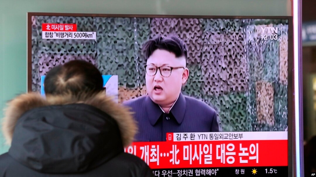 La reciente etapa de tranquilidad en la península de Corea solo se ha visto alterada por el mensaje de Año Nuevo del líder norcoreano, Kim Jong-un, que afirmó que los misiles experimentales de alcance intercontinental norcoreanos estaban en la "fase final" de su desarrollo.