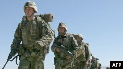 지난 2002년 3월 미군이 아프가니스탄 바그람 공군 기지에 도착했다.