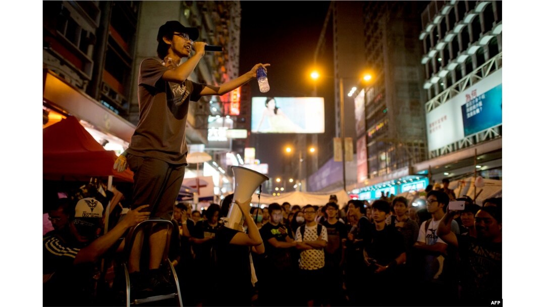 Demonstran Pro-Demokrasi di Hong Kong Mundur dari Beberapa Daerah