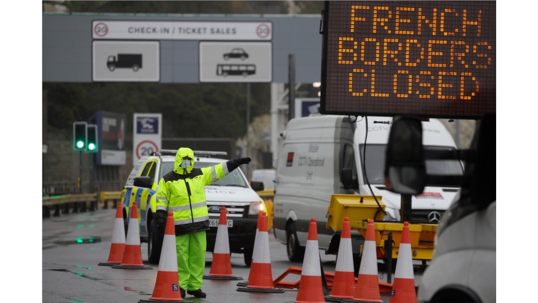 Britain Holds Urgent Talks With France to Lift Coronavirus Blockade