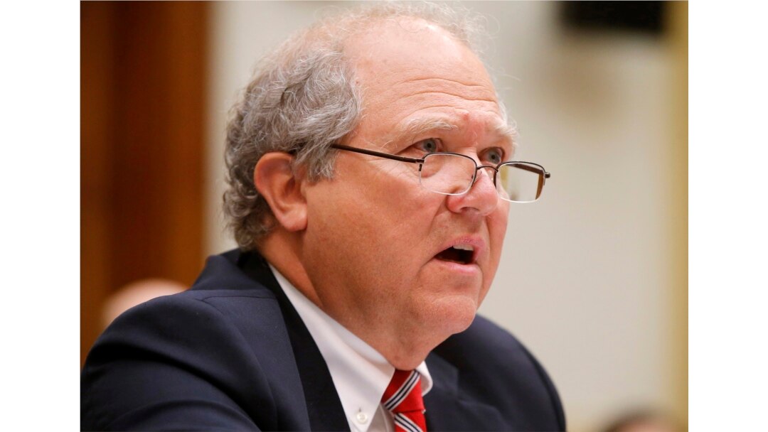 Inspektur Jenderal Khusus AS untuk Rekonstruksi Afghanistan John Sopko berbicara di Capitol Hill, Washington, 10 Juni 2014.