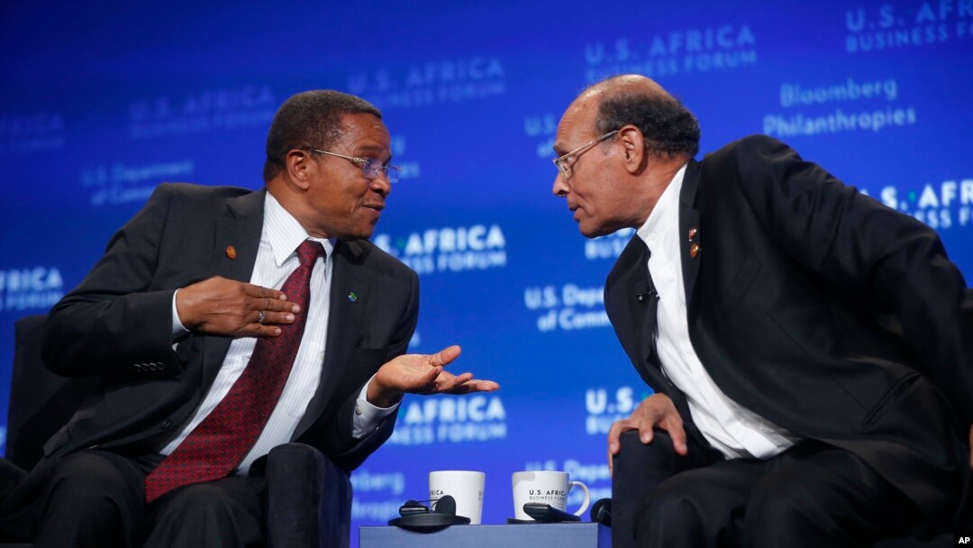 Presiden Tunisia Moncef Marzouki (kanan) bersama Presiden Tanzania Jakaya Kikwete