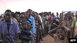 Người Somalia tị nạn vì nạn đói và những người tản cư vì chiến tranh ở trong trại Dollo Ado của Ethiopia