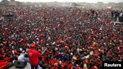 Kenya's President Uhuru Kenyatta speaks to the crowd during a Jubilee Party election rally in Nairobi, Kenya, July 21, 2017. 