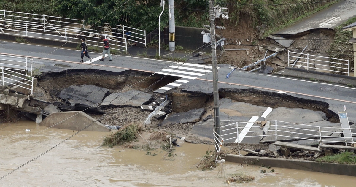 Japan Downpour Kills at Least 66, Strands 1,000