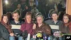 Mothers of imprisoned US hikers meeting with their children in a Tehran hotel