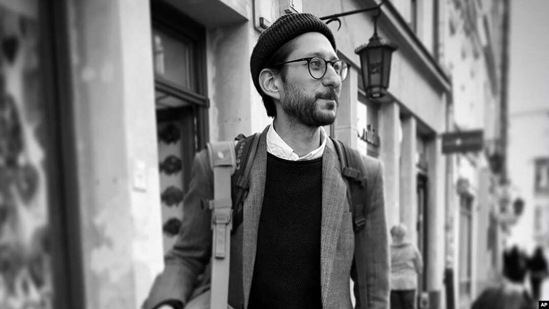 Jurnalis AS, Danny Fenster dalam sebuah foto yang diambil di Krakow, Polandia. Foto tersebut dirilis oleh saudaranya Bryan Fenster. Fenster kini masih ditahan di Myanmar (Foto: Bryan Fenster via AP).
