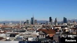 Vue sur le centre d'affaire de Milan, Italie, le 13 janvier 2016.