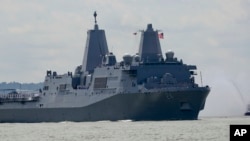 USS Arlington amfibik çıkarma gemisi