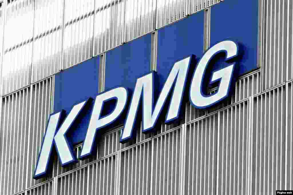 KPMG 46% dos empregados são mulheres. 36% dos gerentes sénior são mulheres.