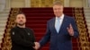 Президент України Володимир Зеленський та президент Румунії Клаус Йоганніс, Бухарест, 10 жовтня 2023. AP Photo/Andreea Alexandru