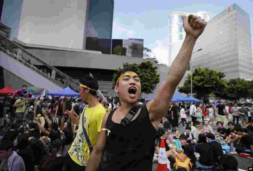 တရုတ်နိုင်ငံ အမျိုးသားနေ့ ဟောင်ကောင်မှာ ကျောင်းသားတွေ ငြိမ်းချမ်းစွာ ဆန္ဒပြဆက်ပြ 