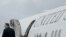 蓬佩奥2018年7月6日在驻日美军基地转乘飞机前往平壤（美联社）