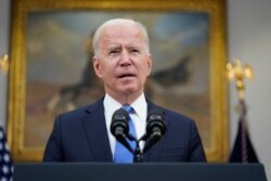 Presiden Joe Biden menyampaikan sambutan tentang peretasan Saluran Pipa Kolonial, di Ruang Roosevelt Gedung Putih, di Washington, D.C., Kamis, 13 Mei 2021. (Foto AP / Evan Vucci)