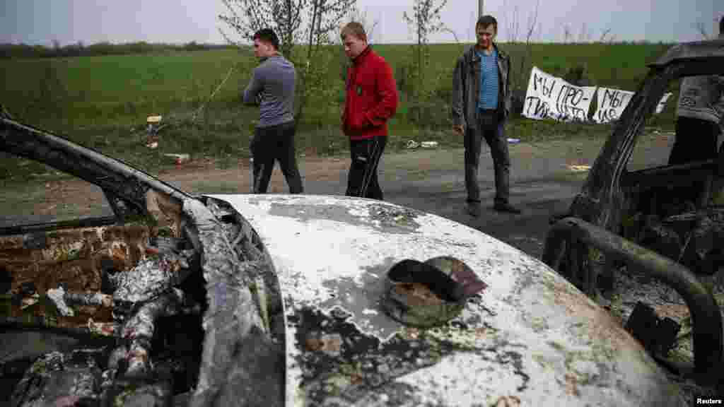 Hotuna da Dumi-Duminsu Daga Slovyansk, Ukraine, 21 Afrilu 2014.