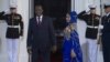 Le président du Tchad, Idriss Deby Itno, arrive à la Maison Blanche pour un dîner de groupe lors du Sommet des dirigeants africains des États-Unis, à Washington, DC, le 5 août 2014.