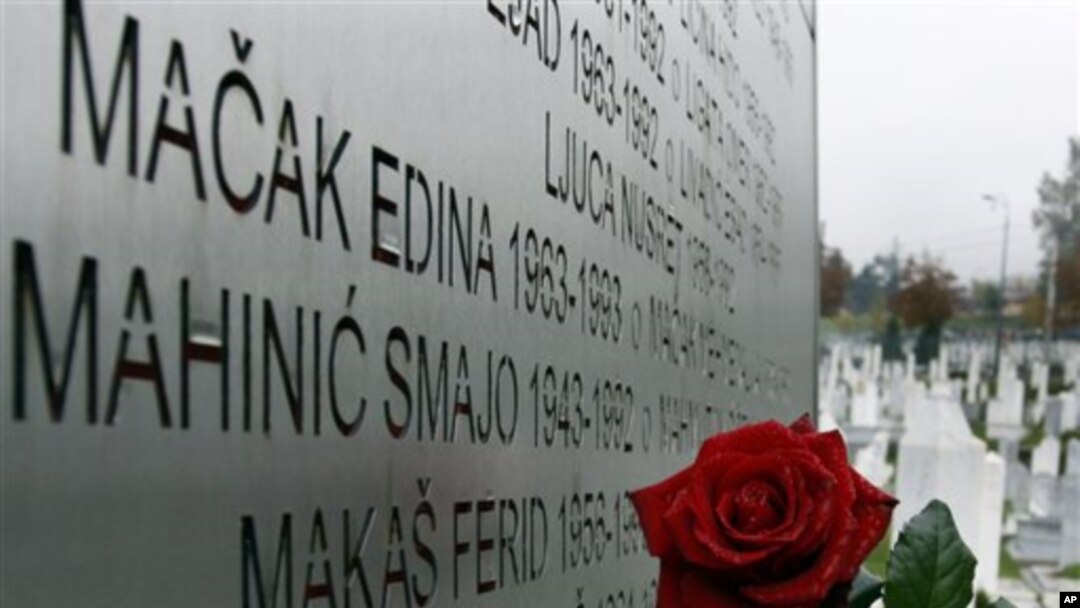 Spomenik žrtvama opsade Sarajeva 1992-1995