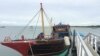 The Philippines’ National Police Special Boat Unit seized this boat, which they say was manned by Chinese poachers that were catching endangered turtles in Filipino territorial waters, Palawan, Philippines, Sept. 3, 2014. (Jason Strother/VOA)