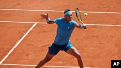 El tenista Rafael Nadal pasa a las semifinales del torneo Ronald Garros venciendo a Diego Schwartzman. 