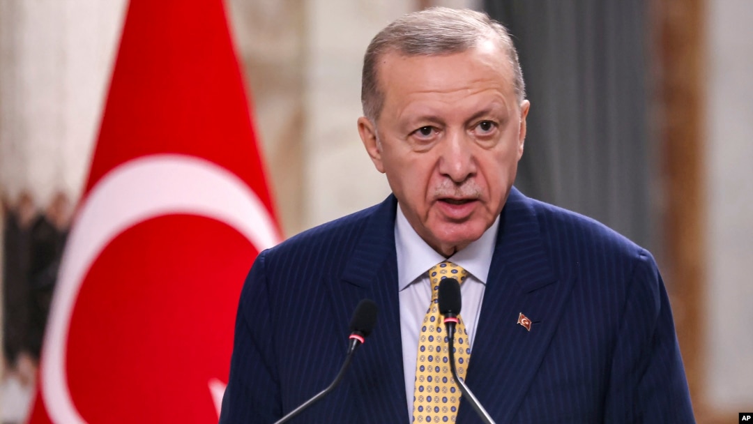 Cumhurbaşkanı Erdoğan, "İsrail'le aramızda 9,5 milyar dolarlık bir ticaret hacmi vardı. Bu ticaret hacmini biz yok farz ederek, bu kapıyı kapattık. Bundan sonrası hayırlı olsun” dedi.