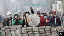 El presidente de Ecuador, Lenín Moreno, anunció la imposición de un toque de queda en todo el país que las fuerzas armadas se encargaran de cumplir.