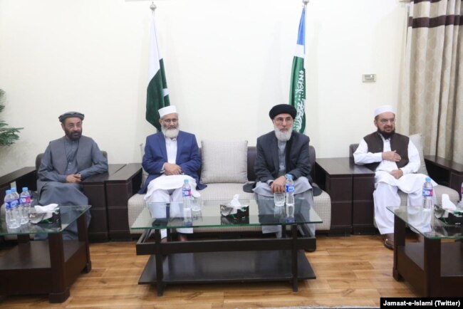 امیرِ جماعتِ اسلامی سراج الحق سے افغان رہنما گلبدین حکمت یار کی ملاقات