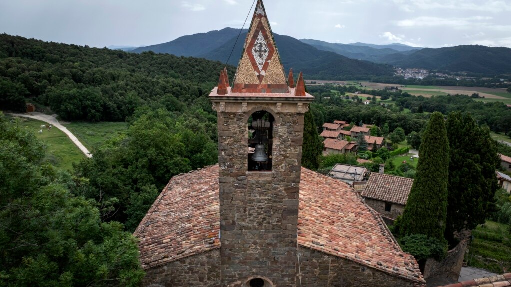 Church Bells in Spanish Town Ring Out a Return to Tradition