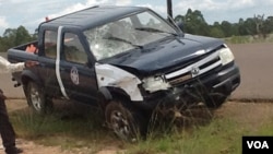 Viatura do comandante da Polícia de Trânsito do Menongue após o atropelamento do motoqueiro (foto cedida por populares)