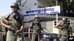 Phnom Penh Municipal Court this week continued hearings of a group of six political activists accused of inciting violence in a demonstration in July 2014.