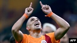 Sofiane Feghouli de Galatasaray célèbre son but contre le FC Lokomotiv. Istanbul, le 4 novembre 2021. 