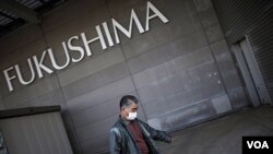 El centro de evacuación ubicado en el centro de convenciones Big Palette Fukushima, sigue recibiendo a los residentes.