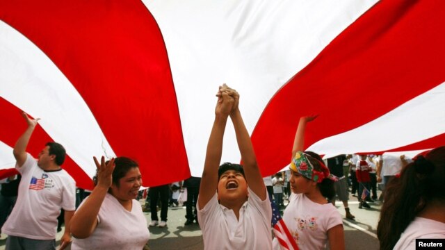 El número total de los inmigrantes indocumentados en Estados Unidos es el más bajo desde 2003.