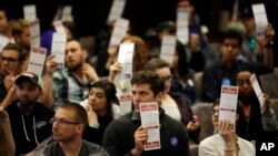 Asamblea partidaria demócrata en Nevada: Hillary Clinton gana por ahora en el conteo de los delegados.