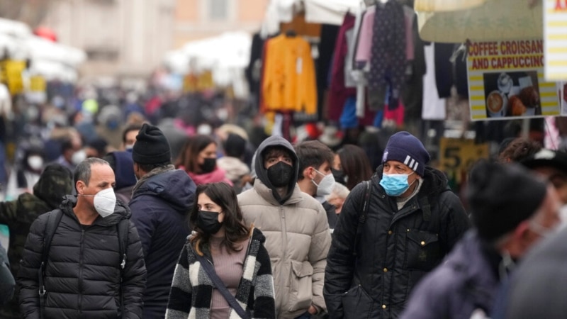 Peraturan Masker Diperketat di Eropa di Tengah Gelombang COVID-19  