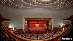 中國政協代表在北京人大會堂參加全國政協會議開幕會。 （2020年5月21日）