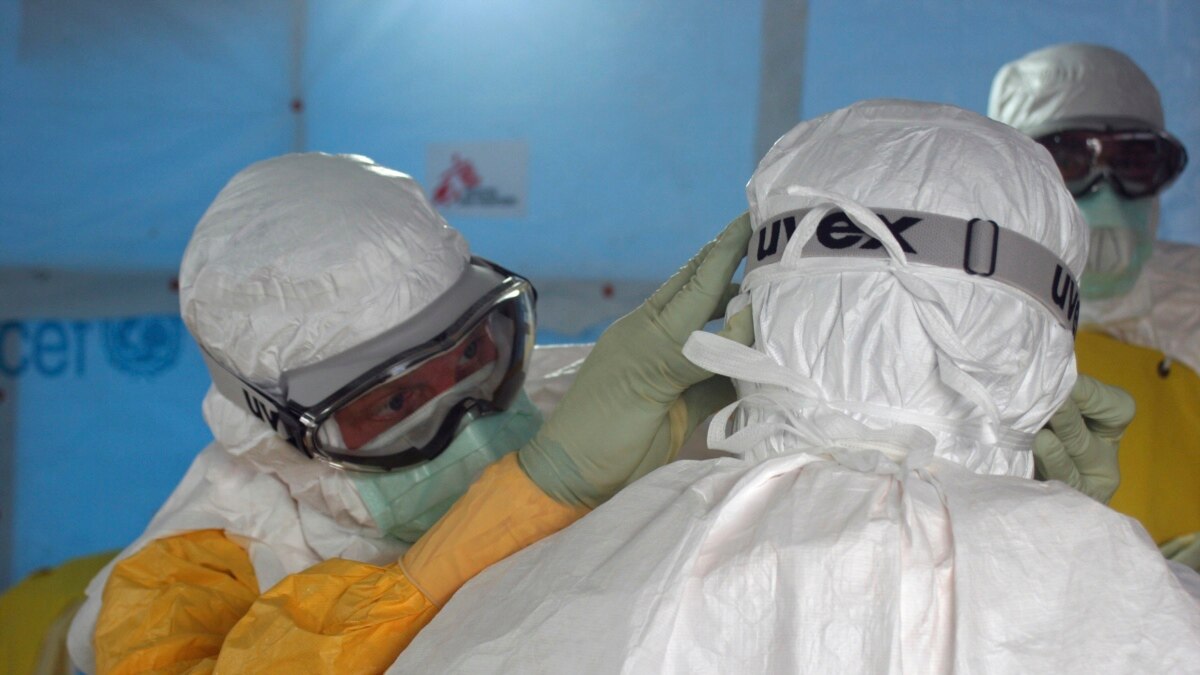 American Doctor Exposed to Ebola in US for Observation