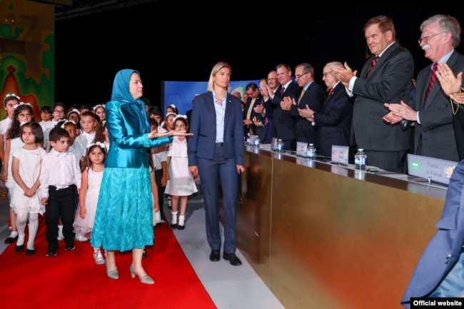 از جمله مهمانان مجاهدین خلق، جان بولتون نماینده سابق آمریکا در سازمان ملل بود.