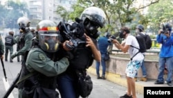 Integrantes de la SIP consideran que Venezuela es un país muy censurado y negado a la libertad de expresión por las agresiones a los periodistas. [Foto: Archivo] 