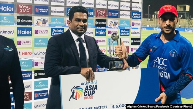 رحمت شاه به خاطر کسب ۱۷۴ دوش لقب بهترین بازیکن این جام را از آن خود کرد.