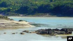 ဧရာ၀တီျမစ္ကယ္တင္ေရး အႏုပညာရွင္မ်ားႀကိဳးပမ္း