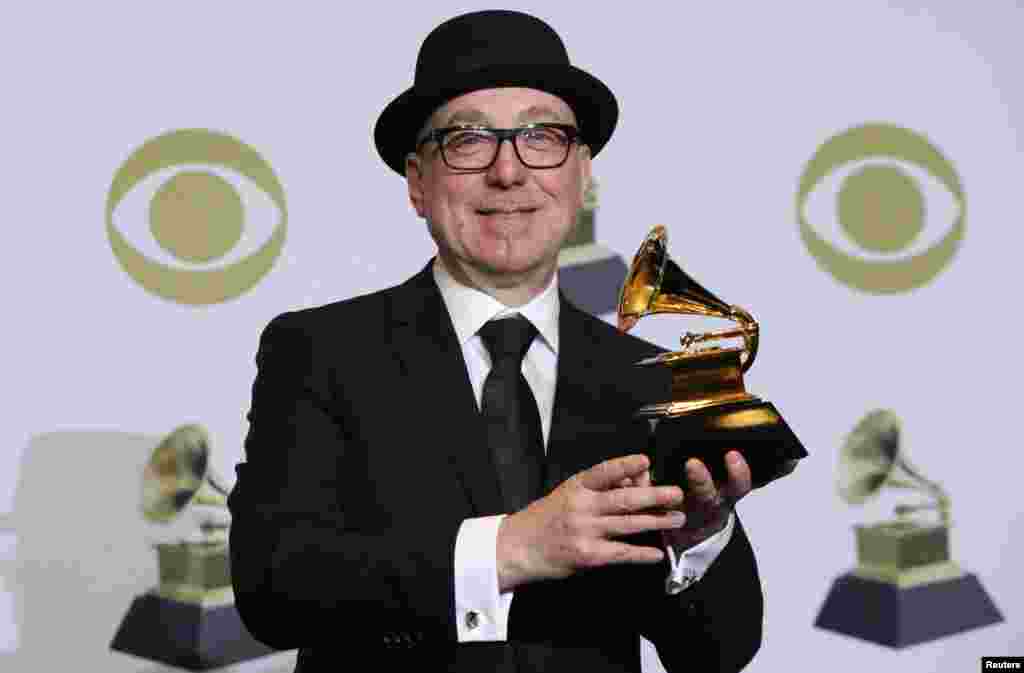 البم اومنی امریکن بک کلب کے لیے بہترین جاز اینزیمبل البم کا ایوارڈ برائن لینچ کو دیا گیا۔