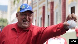 Presiden Venezuela Hugo Chavez membantah bahwa kondisi kesehatannya memburuk akibat kanker yang dideritanya.