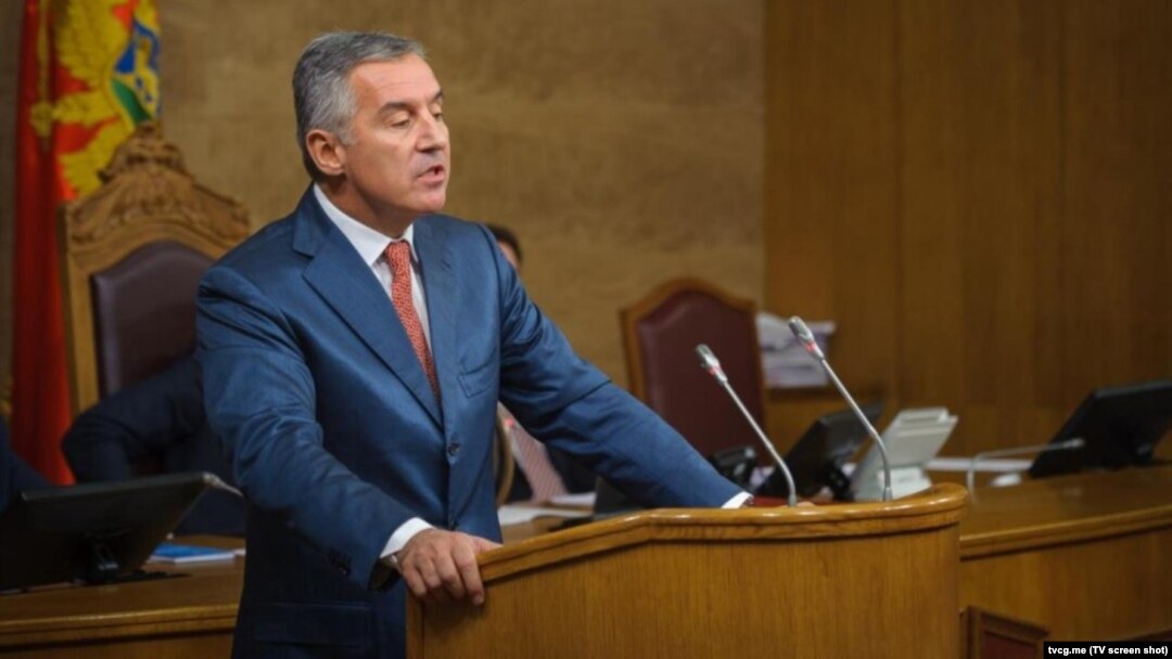 Milo Đukanović tokom današnjeg "premijerskog sata" (Foto: rtcg.me)